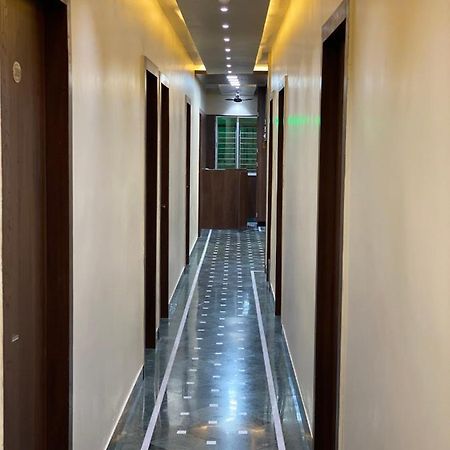 Shivam Hotels 加尔各答 外观 照片