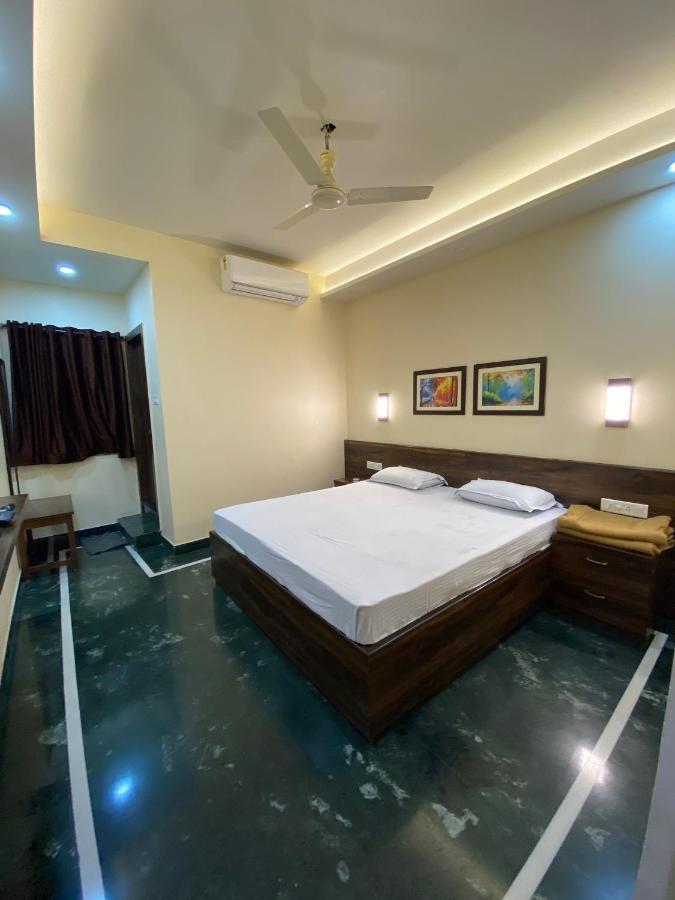 Shivam Hotels 加尔各答 外观 照片